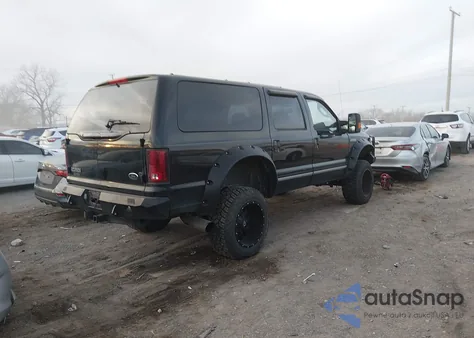2005 Ford Excursion Limited z USA, uszkodzony, nr VIN 1FMSU43PX5ED47841